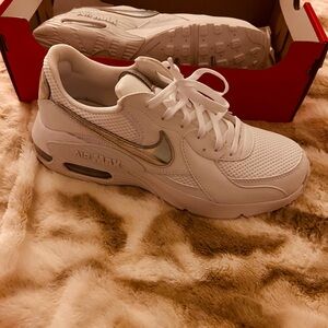 Brand new Women’s Nike Air Max